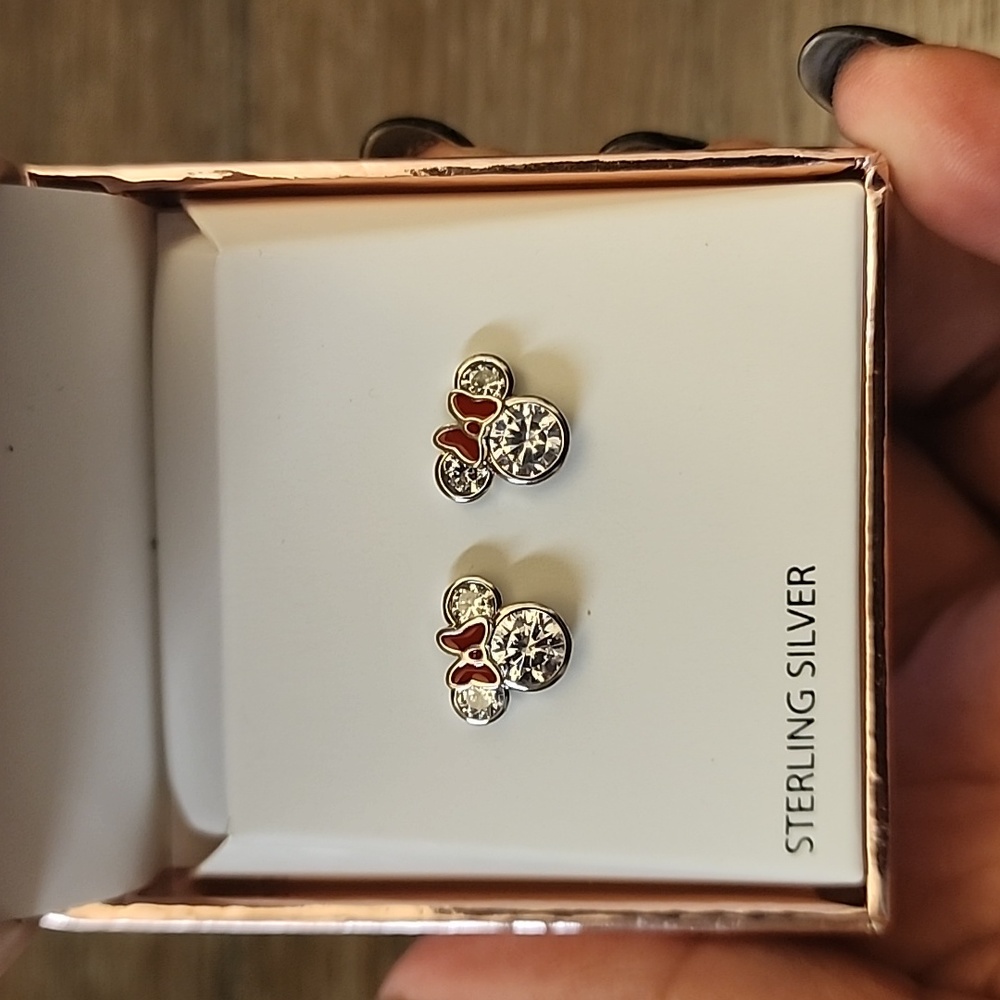 Disney Minnie stud earrings